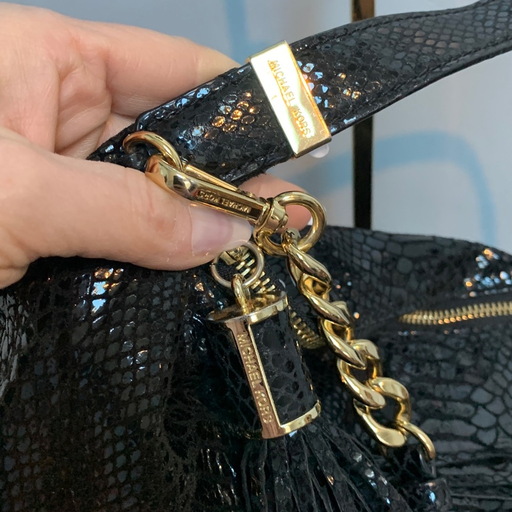 Authentic Michael Kors black snake print lightweight hobo slouch bag - Picture 11 of 17